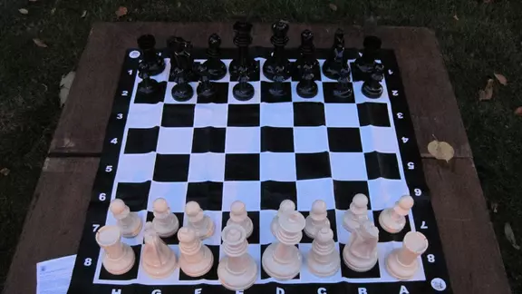 bovenaanzicht reuzegroot schaakspel