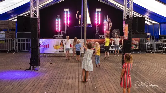 kinderdisco met DJ PJ in actie