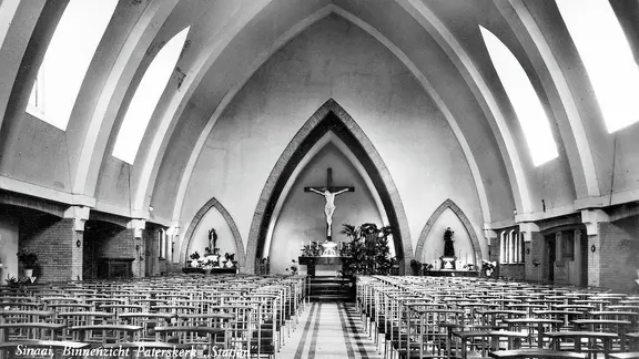 binnen kerk
